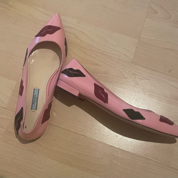 Prada leather flats with colored lip embellishments. - Picture 3 of 9